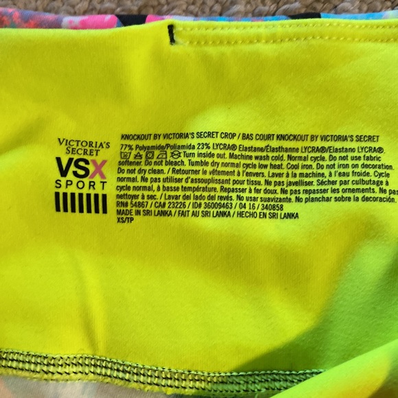 Victoria Secret workout leggings - Picture 3 of 4